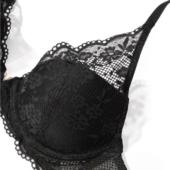 Victoria Secret Plunge Black Bra Lace Overlay Adjustable Straps and Clasp 36DD - Picture 4 of 16